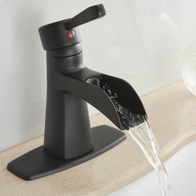 Single-handle Bathroom Faucet with Drain Assembly