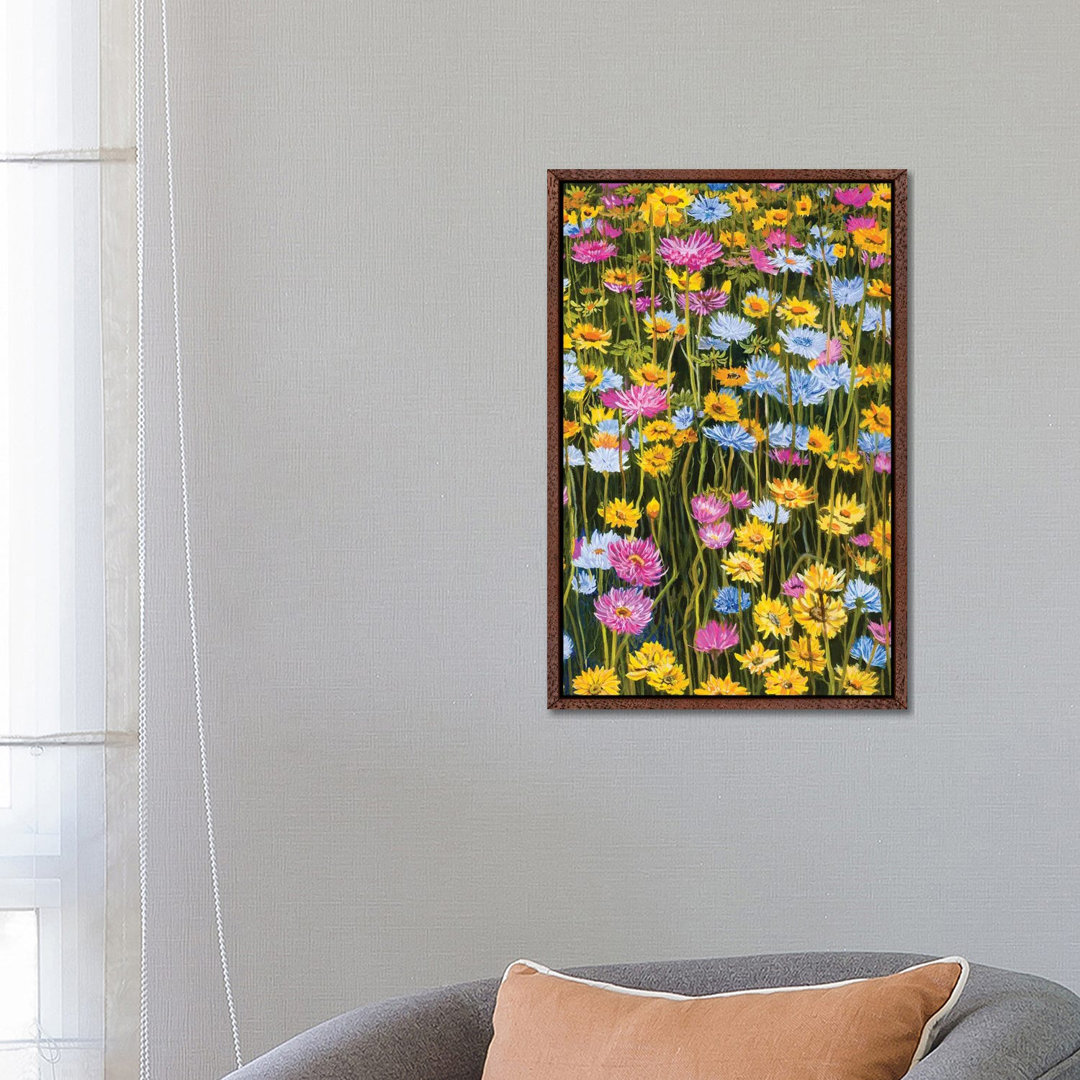 Wall Of Flowers von Marina Strijakova - Galerie-verpackte Leinwand Giclée auf Leinwand