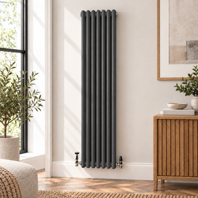 Uxbridge Vertical Traditional Colosseum Radiator