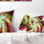 Coussin décoratif à motif floral exotique multicolore