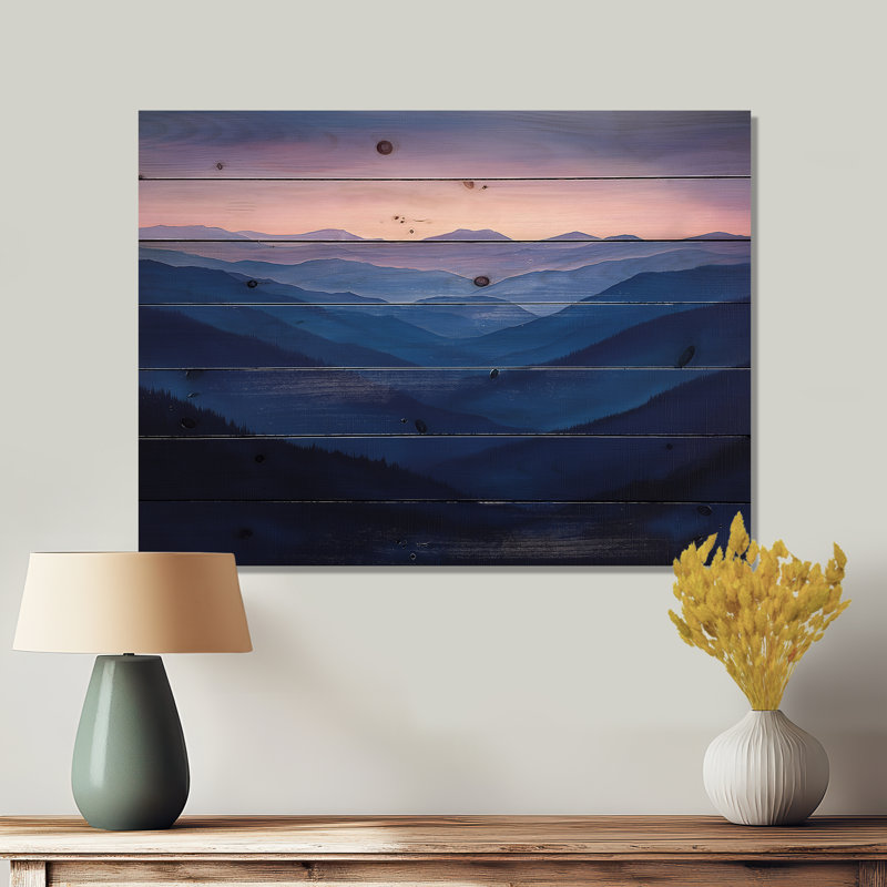 Lavande, montagne, crêtes au crépuscule I - paysage de montagnes, art mural sur bois de pin naturel