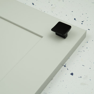 32mm Matt Black Square Knob