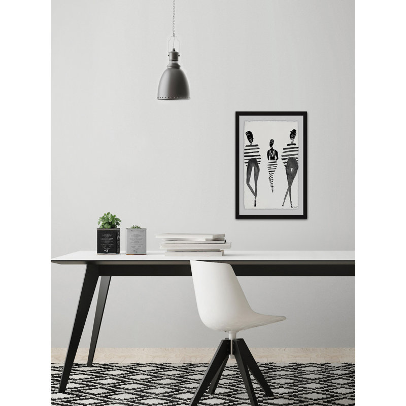 «Allesandro», reproduction encadrée «Black Stripes», H 45 po x l 30 po x P 1,5 po