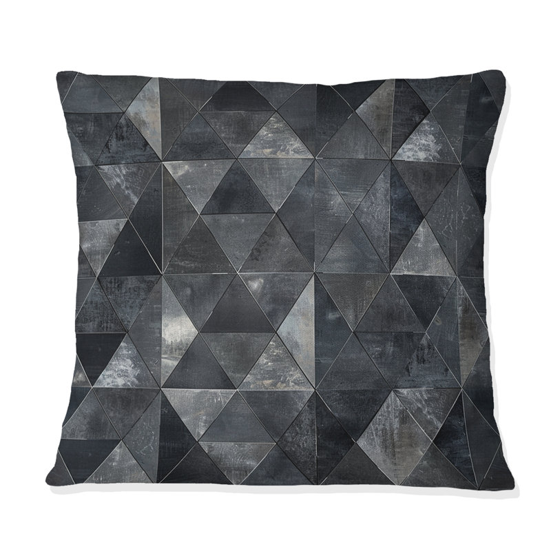 Coussin Triangle, H 16 po x l 16 po