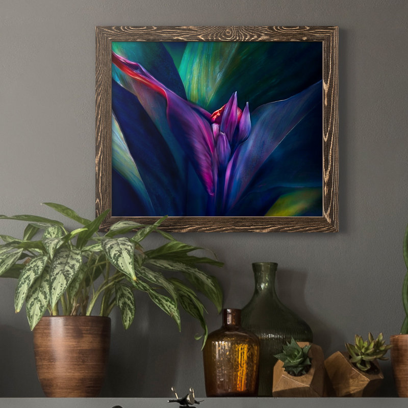 «Retro Petals II», reproduction sur toile encadrée, Encadré de bois de noyer, H 24 po x l 18 po x P 1,5 po