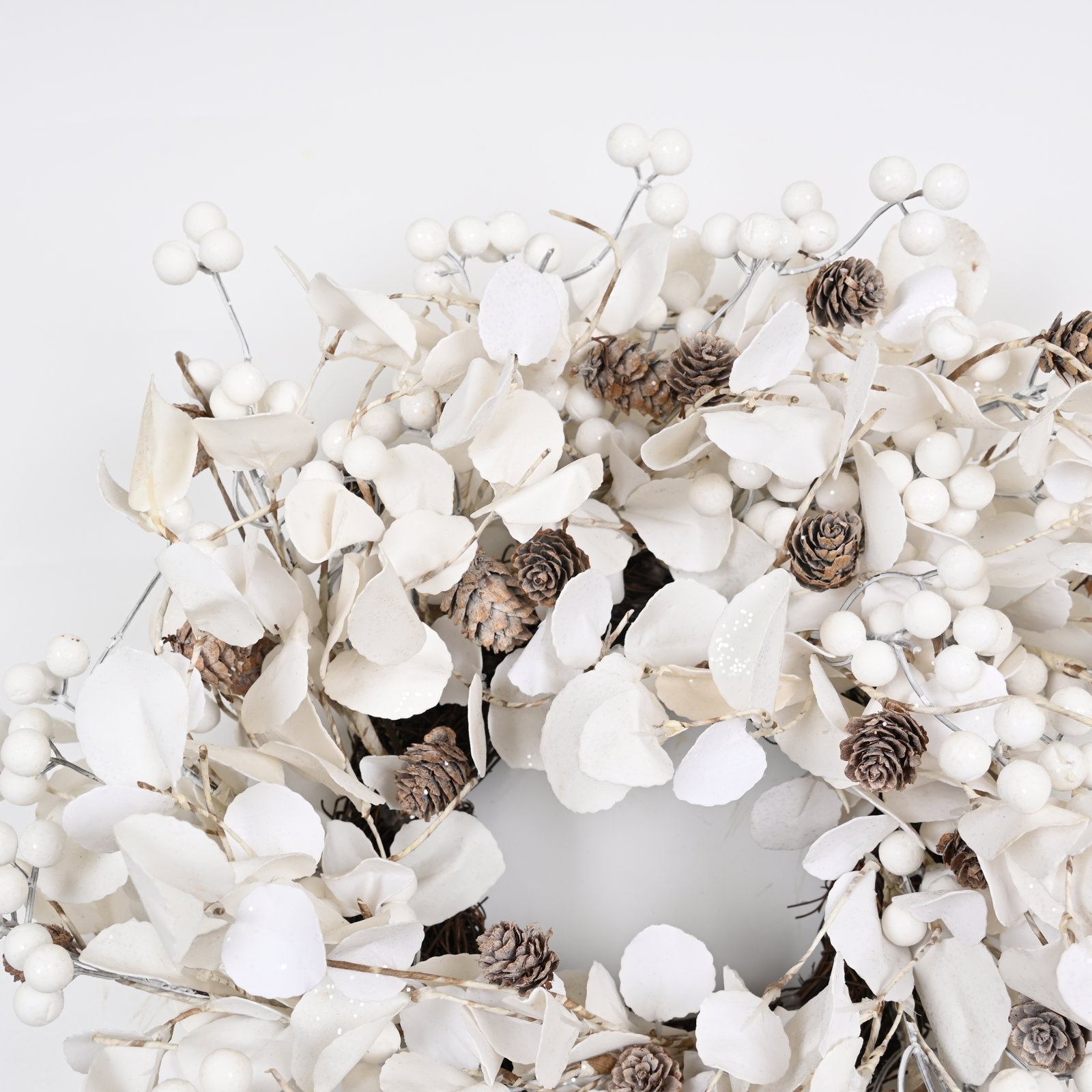 Artificial Farmhouse Blossoms Cluster Foliage Leaves Pinecone Berry Christmas Day Winter Wreath For Front Door
