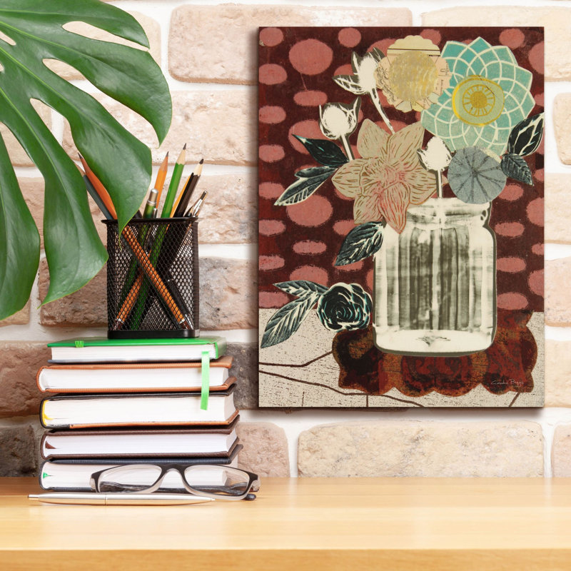 «Floral Fling I Cream» par Candra Boggs, art mural sur toile, H 16 po x l 12 po x P 0,75 po