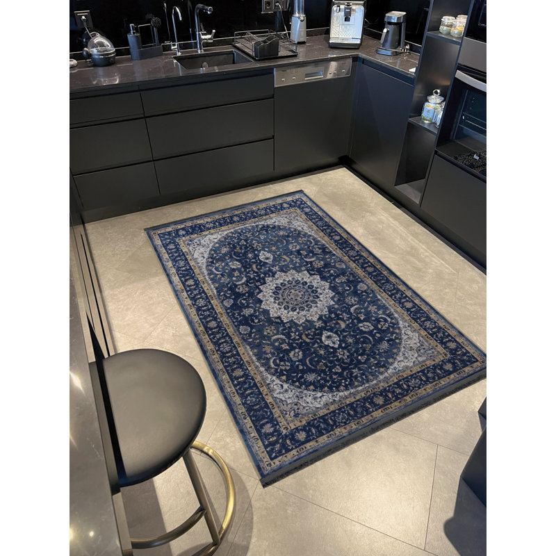 Tapis décoratif bleu marine à motifs traditionnels, Tapis de couloir 3 pi 3,37 po x 9 pi 10,11 po