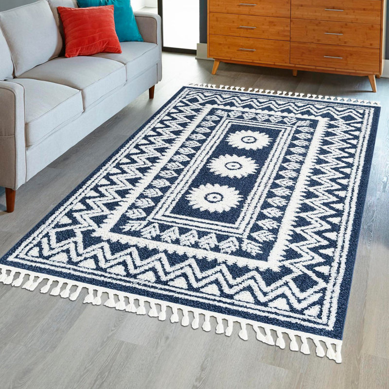 Matsue Geometric Indoor Rug, Rectangle 2' x 3'1"