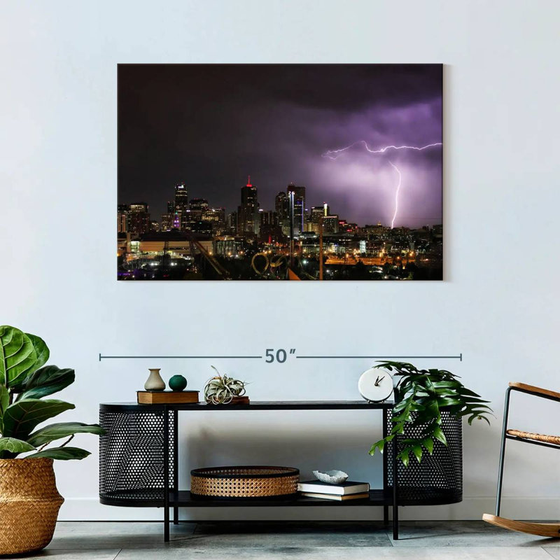 Kavia Lightning Over Denver, H 30 po x l 45 po