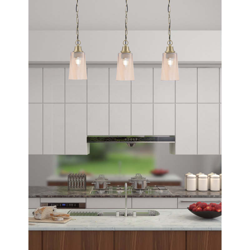 Luminaire suspendu Robinson en verre vieilli de 4,5 po x 6,5 po, fini laiton vieilli, Amber, New Age Brass