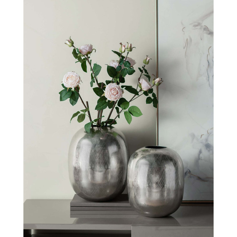 Vase en aluminium, H 15 po x l 12,5 po x P 12,5 po