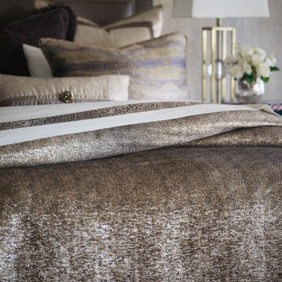 Roxanne Comforter