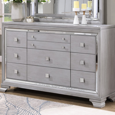 C2F7F172FA3E4ABE8C04A15988CB200D Dresser