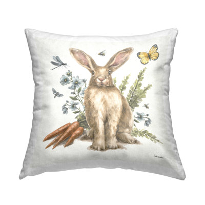 Coussin décoratif imprimé Rabbit & Garden Patch par Leslie Trimbach