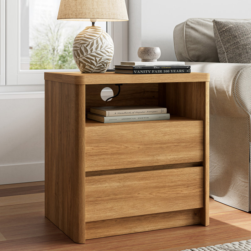 Table de chevet moderne de 22,8 po de hauteur avec station de charge, table de chevet en bois de 21,7 po de largeur avec 2 tiroirs de rangement, grande table de bout de style Mid-Century pour la chambre à coucher, le salon, le profil incurvé, chêne naturel