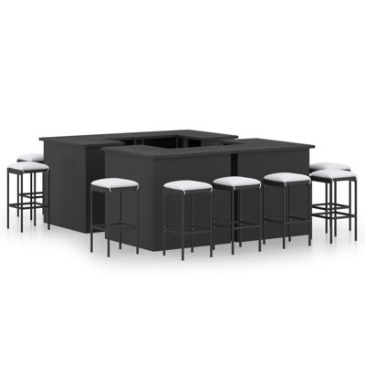 Brunhildis 16 Piece with Cushions