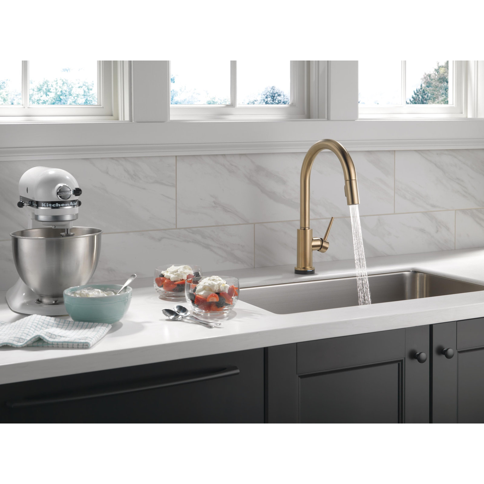 Trinsic Touch and Voice Kitchen Faucet, Champagne Bronze