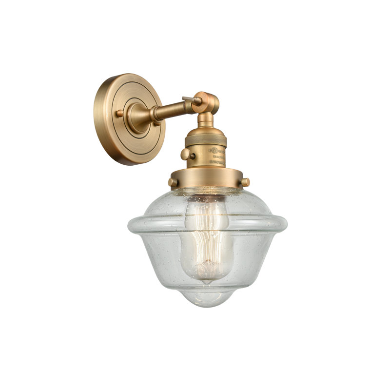 Applique murale à bras 1 lumière Agosto, Ampoule DEL rétro de 3,5 watts, Grainé, Laiton brossé