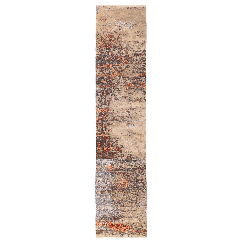 Tapis beige Legacy 2 pi 6 po x 12 pi 8 po