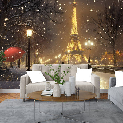 Papier peint romantique Paris nuit - Tour Eiffel avec parasol rouge et neige pour les espaces confortables