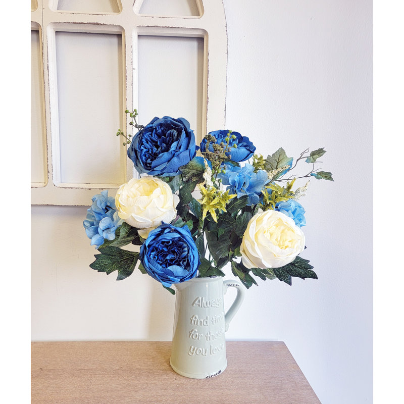 Arrangement, Blue/Cream