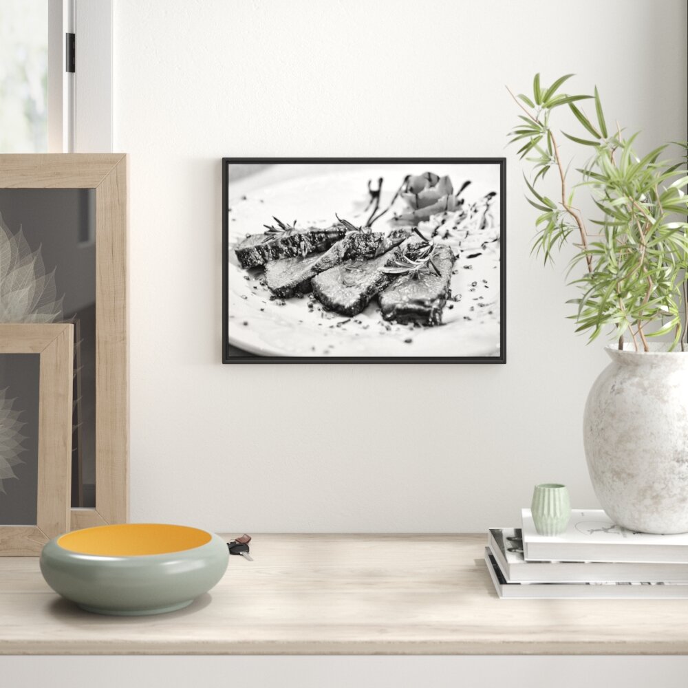 Gerahmtes Wandbild saftiges Carpaccio Kunst B&W