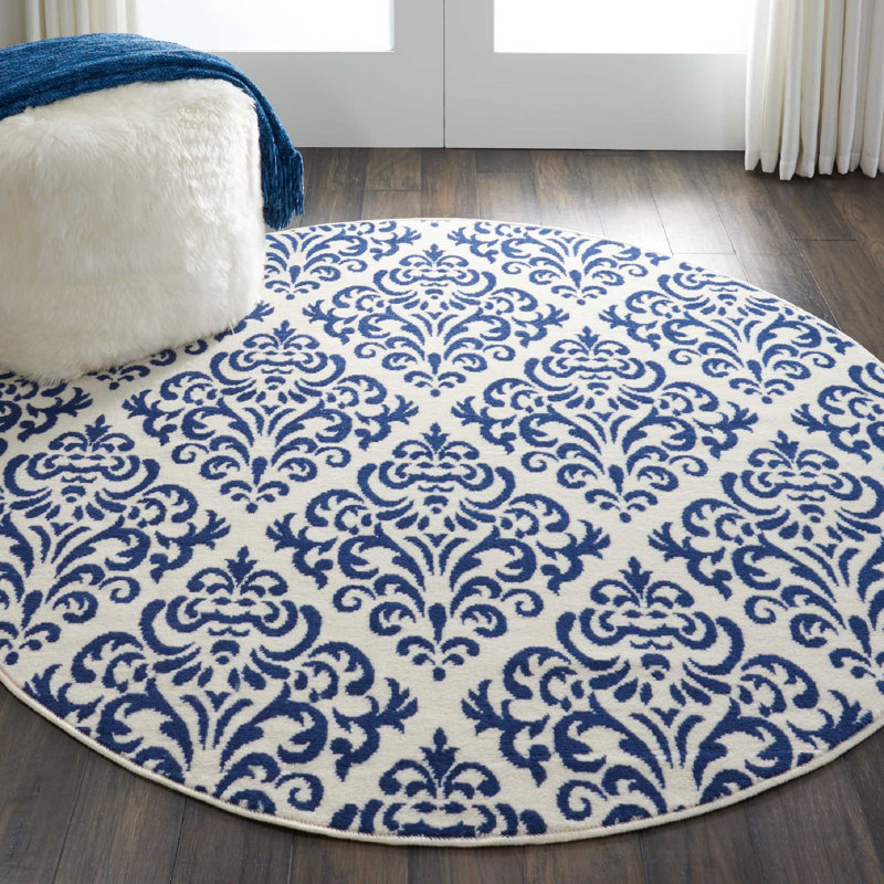 Tapis blanc et bleu marine avec motif floral damassé, Rond 5 pi 3 po
