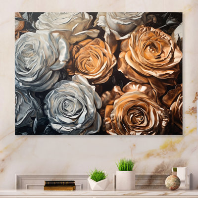 Roses dorées en fleurs sur impression métallique