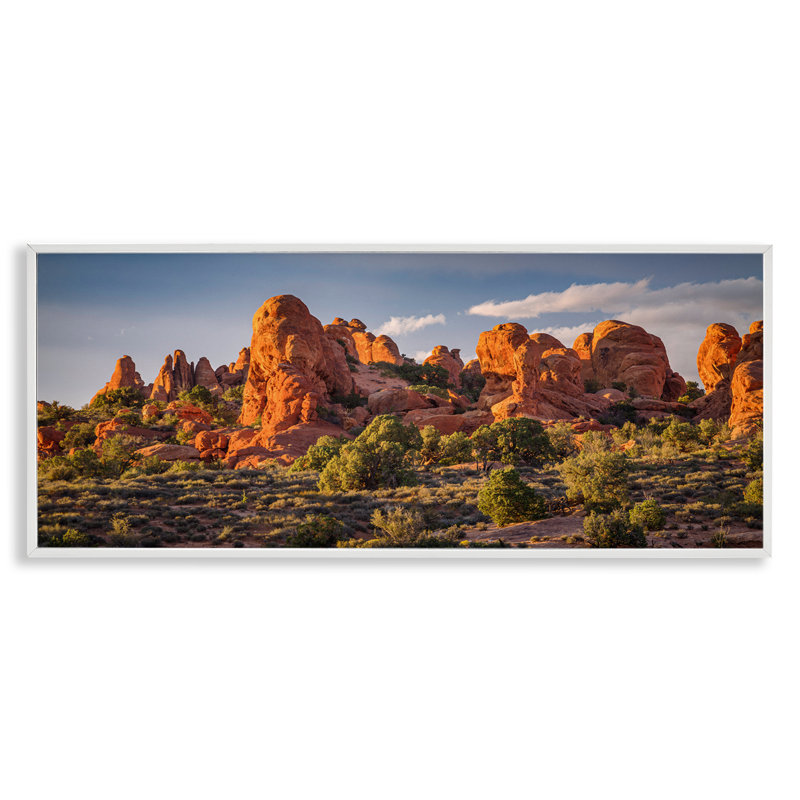 Pointed Canyon Buttes, art de la giclée encadrée par Marty Hulsebos, Giclée encadrée blanc bord de mer, H 13 po x l 30 po