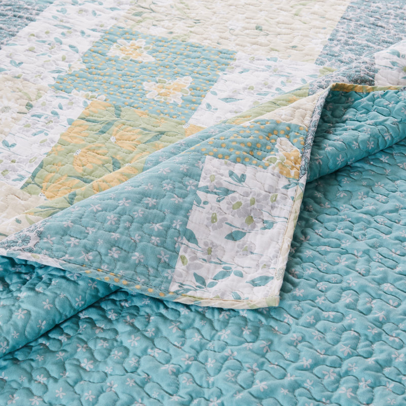 Evangeline Twin Reversible Cotton Quilt Set in Floral Patchwork