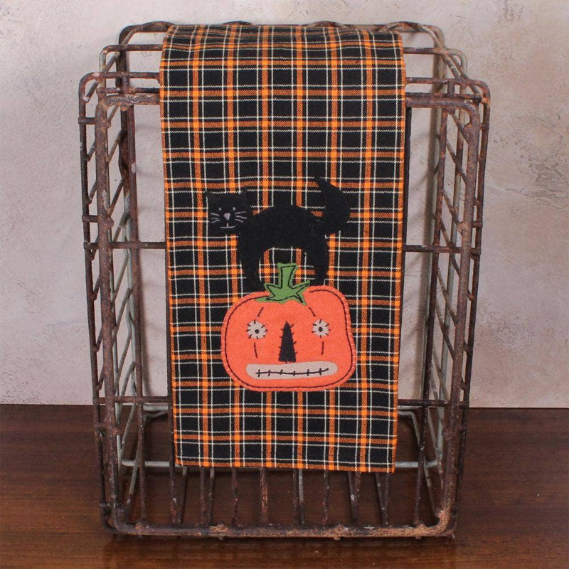 F Black Cat Pumpkin Towel