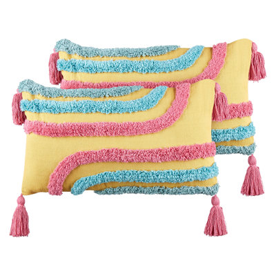 DOLICHOS Geometric Rectangular Cushion