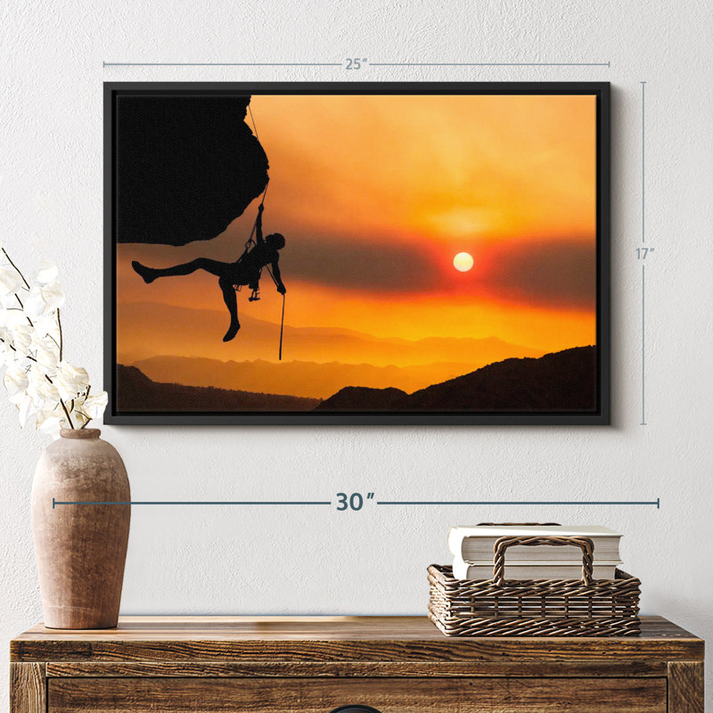 «Climber Against Pretty Sky», reproduction sur toile, H 17 po x l 25 po