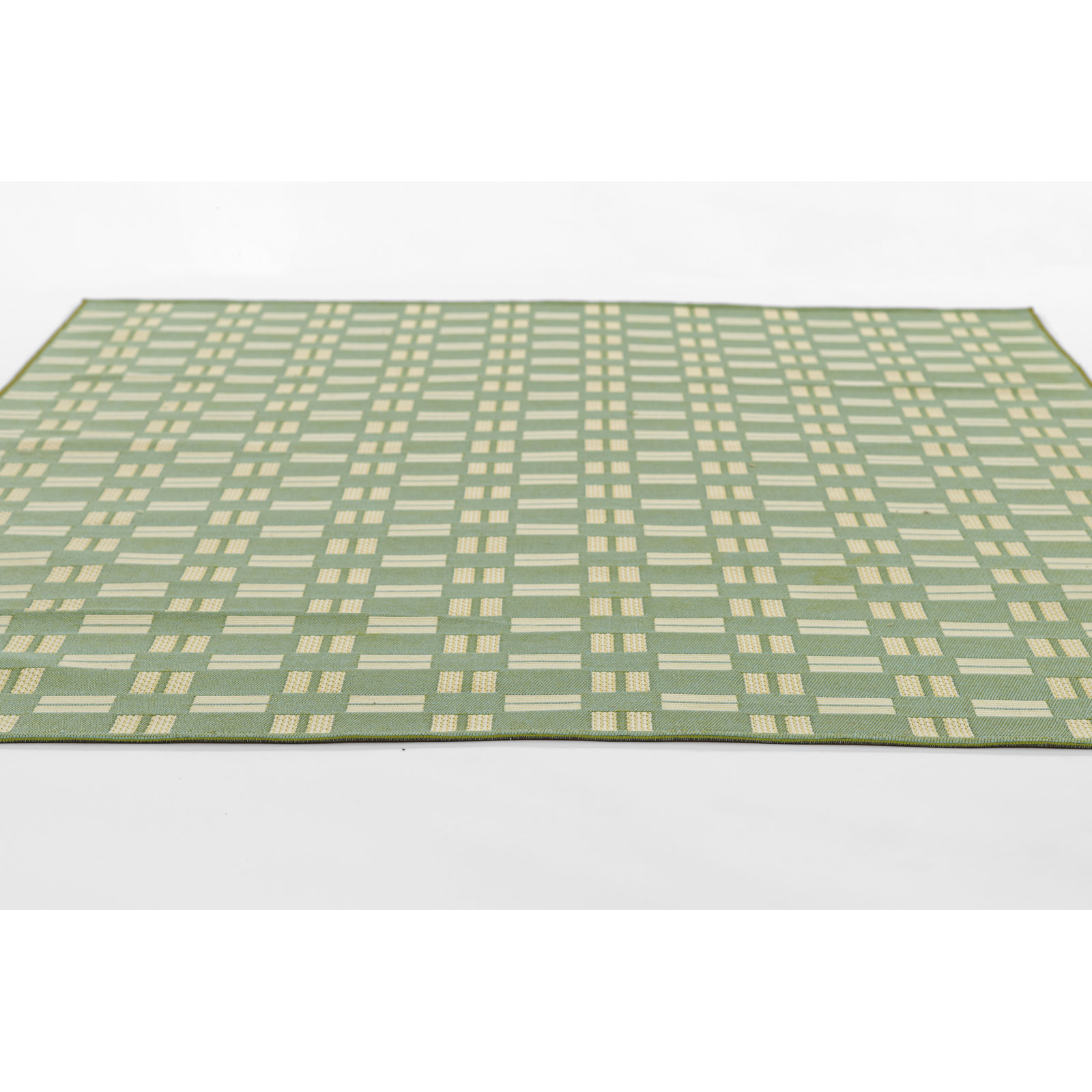 Icon Geometric Indoor Outdoor Green Rug, Rectangle 8'10" x 11'10"