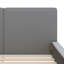 Grand lit tapissier au sol en velours-550158344