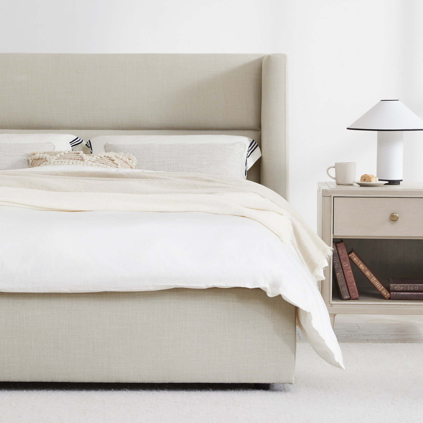 Jayla Upholstered Platform Bed, King, Effie Linen Performance Linen