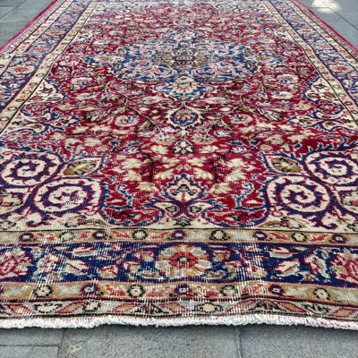 Vintage Turkish Oushak Rug with Red Tones - Ideal Decor for Large Living Areas or Salons