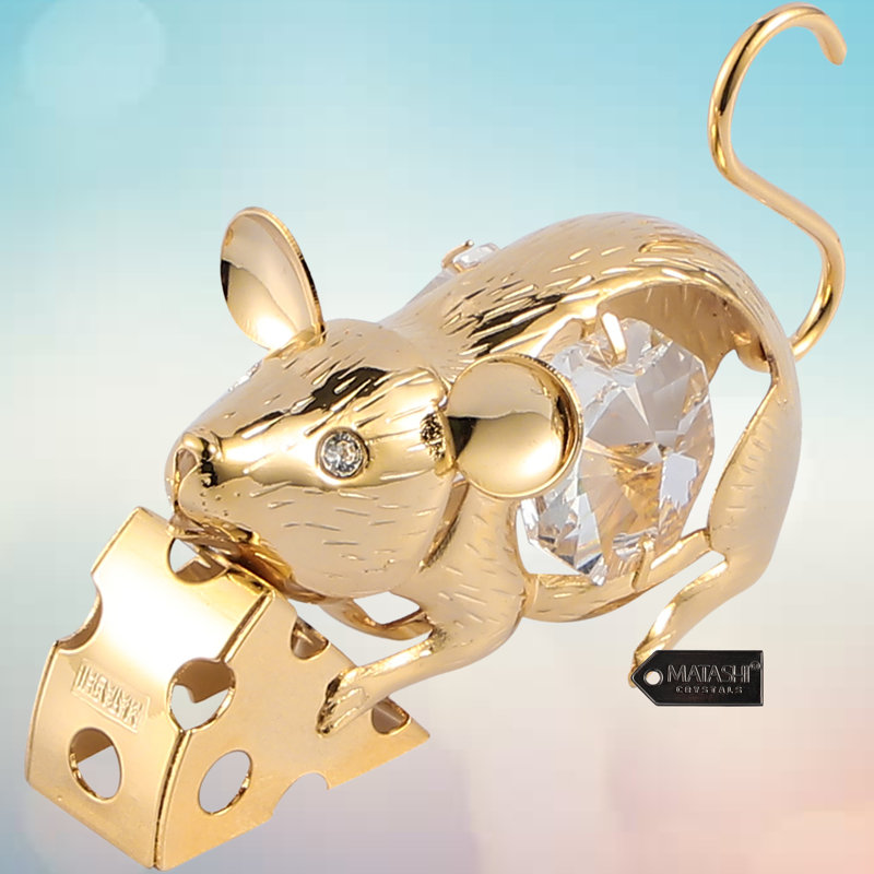 Figurine de la souris avec fromage