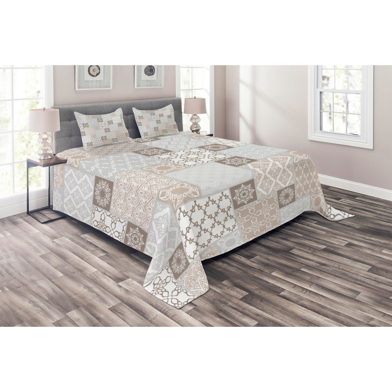 Farmhouse / Country Starburst Coverlet