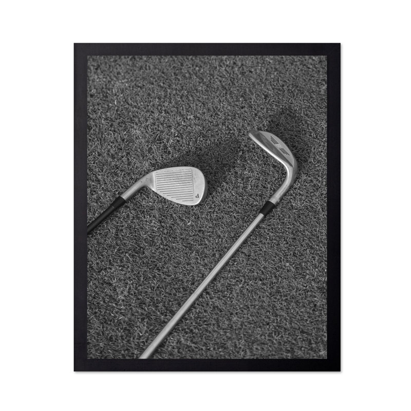 Golfs sur le terrain, 24"H x 32"W, Poster, Black Framed