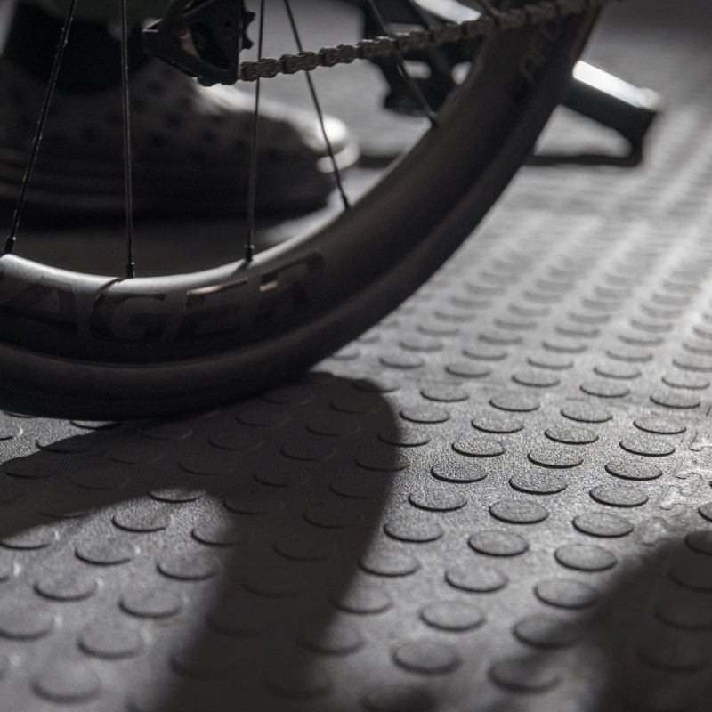 Carrelage utilitaire noir 18 po x 18 po Tierra Verde