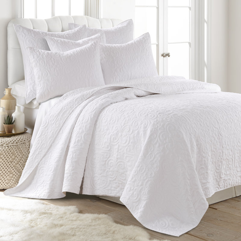 BH Sherbourne White King Quilt
