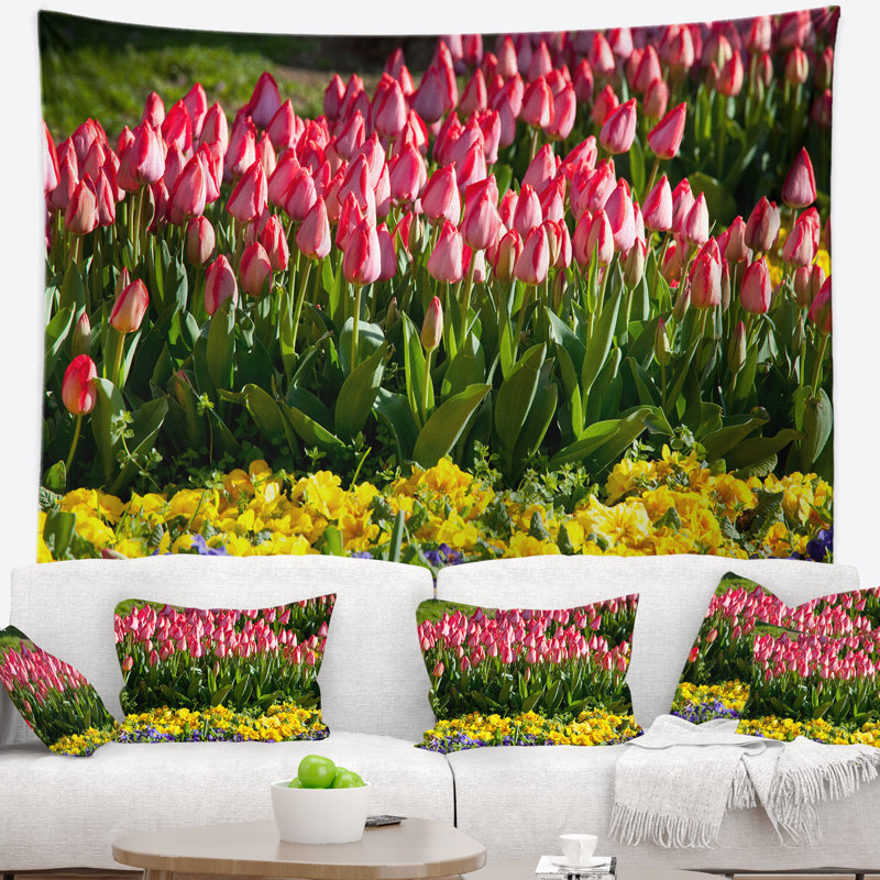 Tapisserie florale tulipe avec fleurs jaunes, H 32 po x l 39 po
