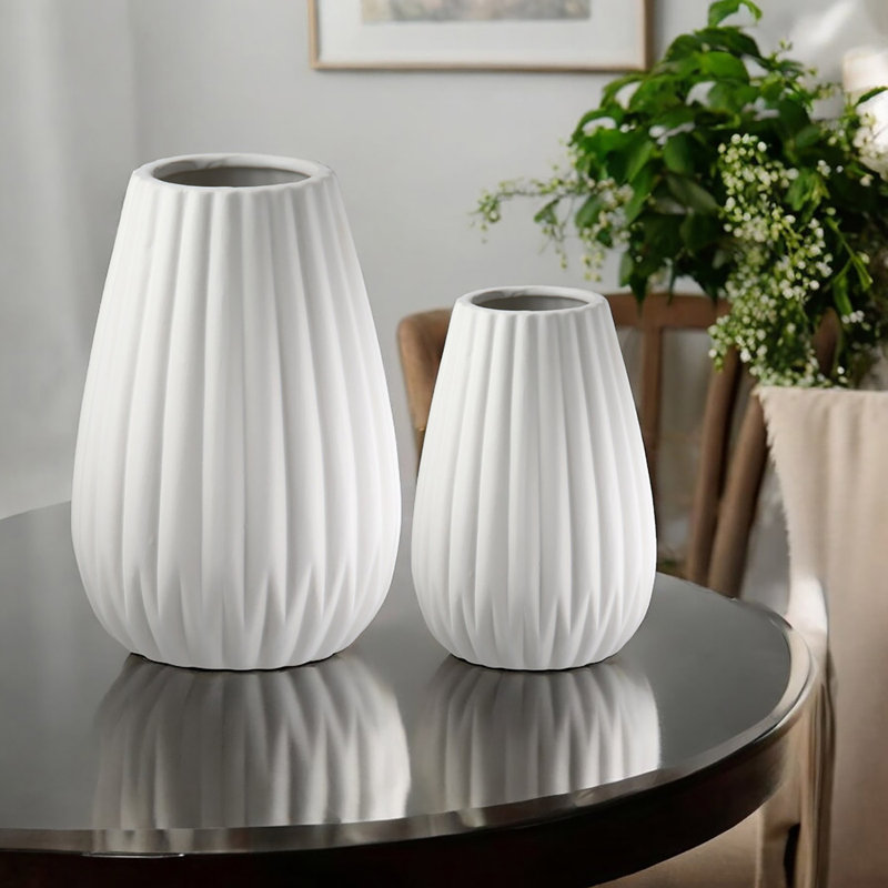 Ronk Porcelain Table Vase, White