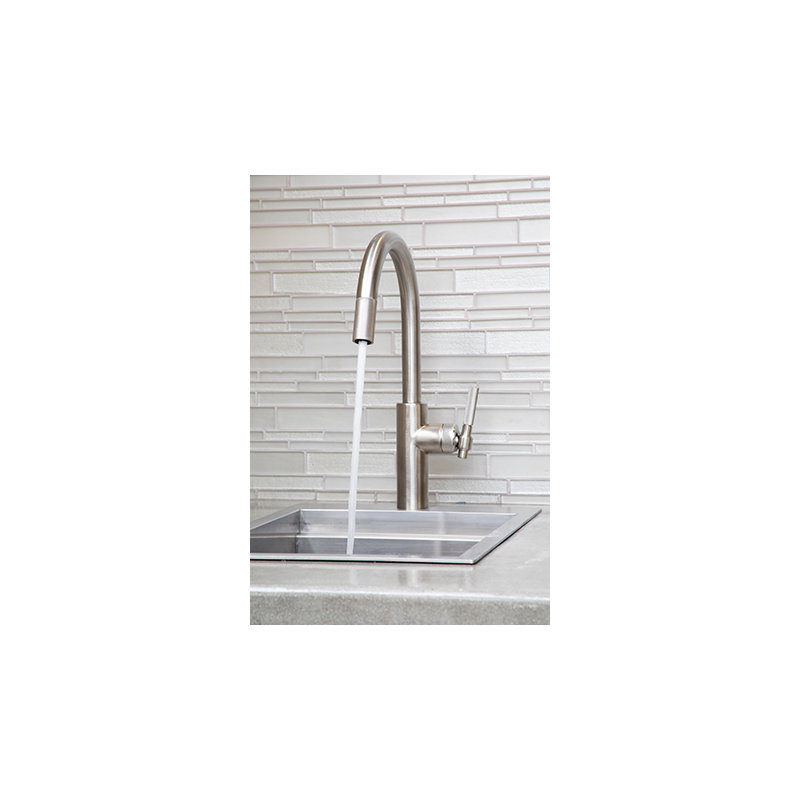Muncy Single Handle Pull Down Kitchen Faucet, Stainless Steel (PVD)
