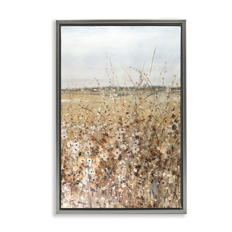«View Through Meadow Flowers», toile flottante encadrée par June Erica Vess, H 25 po x l 17 po, Cadre flottant gris lustré