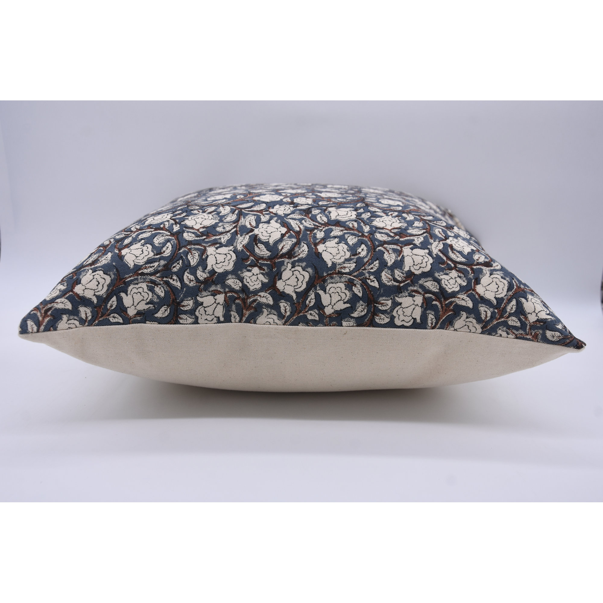 Lerah Cotton Indoor/Outdoor Pillow Cover, 24" x 24"