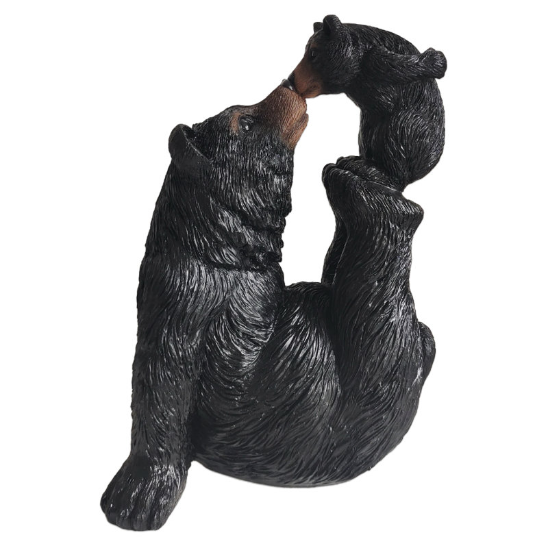 Statue de maman ours qui s'embrasse