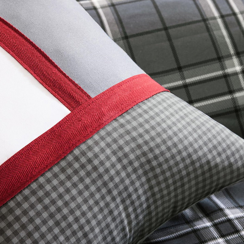 Multicolor Plaid Twin/Twin Xl Comforter With Pillows Bed In Grey Decorative Pillow